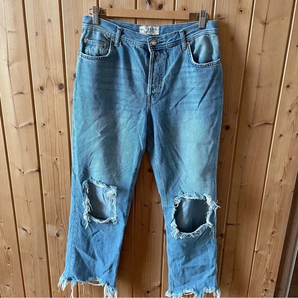 We the free Maggie mid rise straight leg jeans- Size 28 - Picture 2 of 11